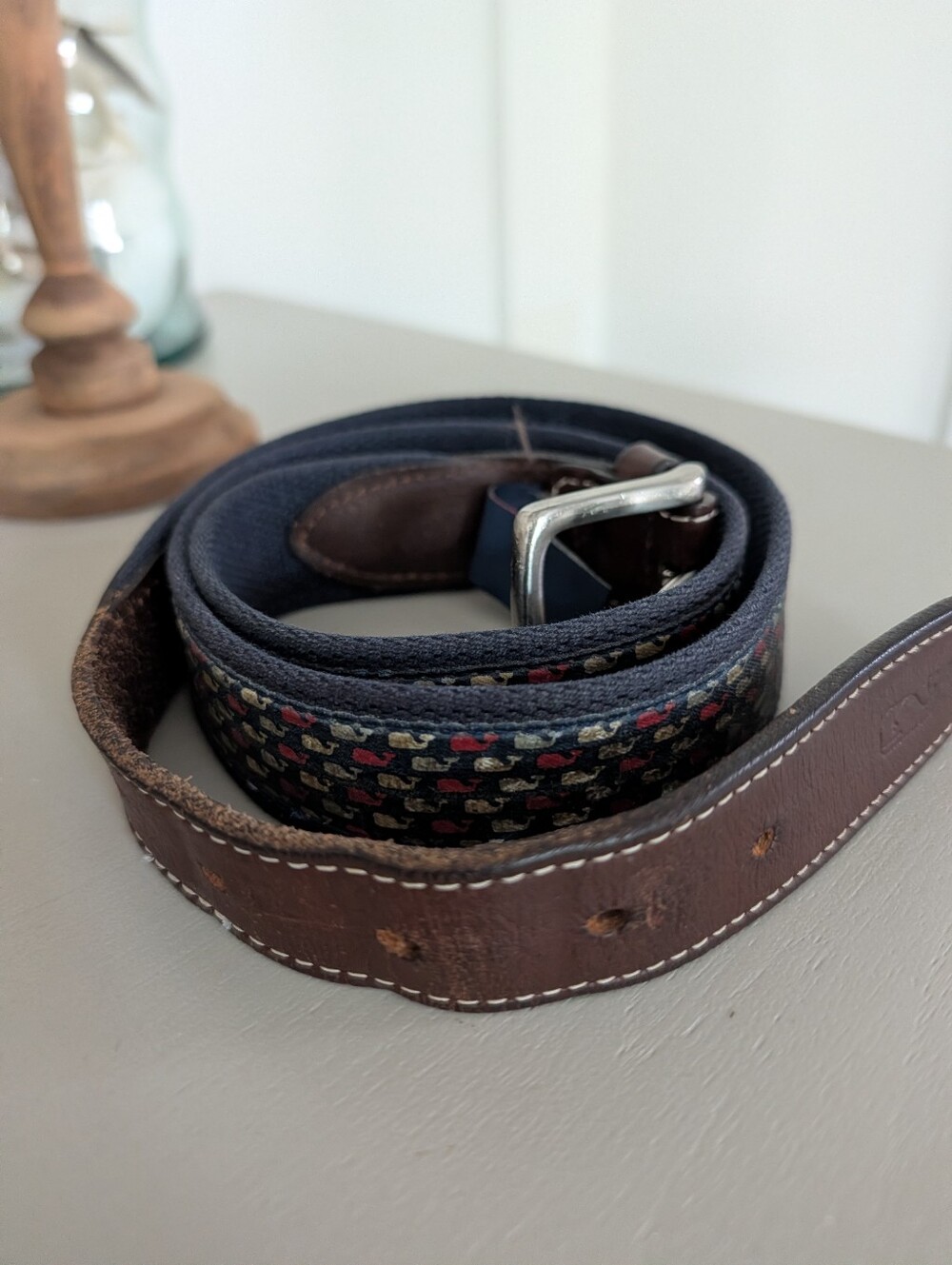 Men's Well Loved Classic Vineyard Vines Leather & Cloth Small Whales Belt Sz 38